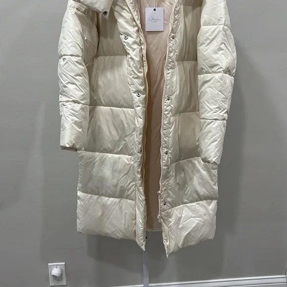 L'Academie Marlon Puffer Coat in Ivory